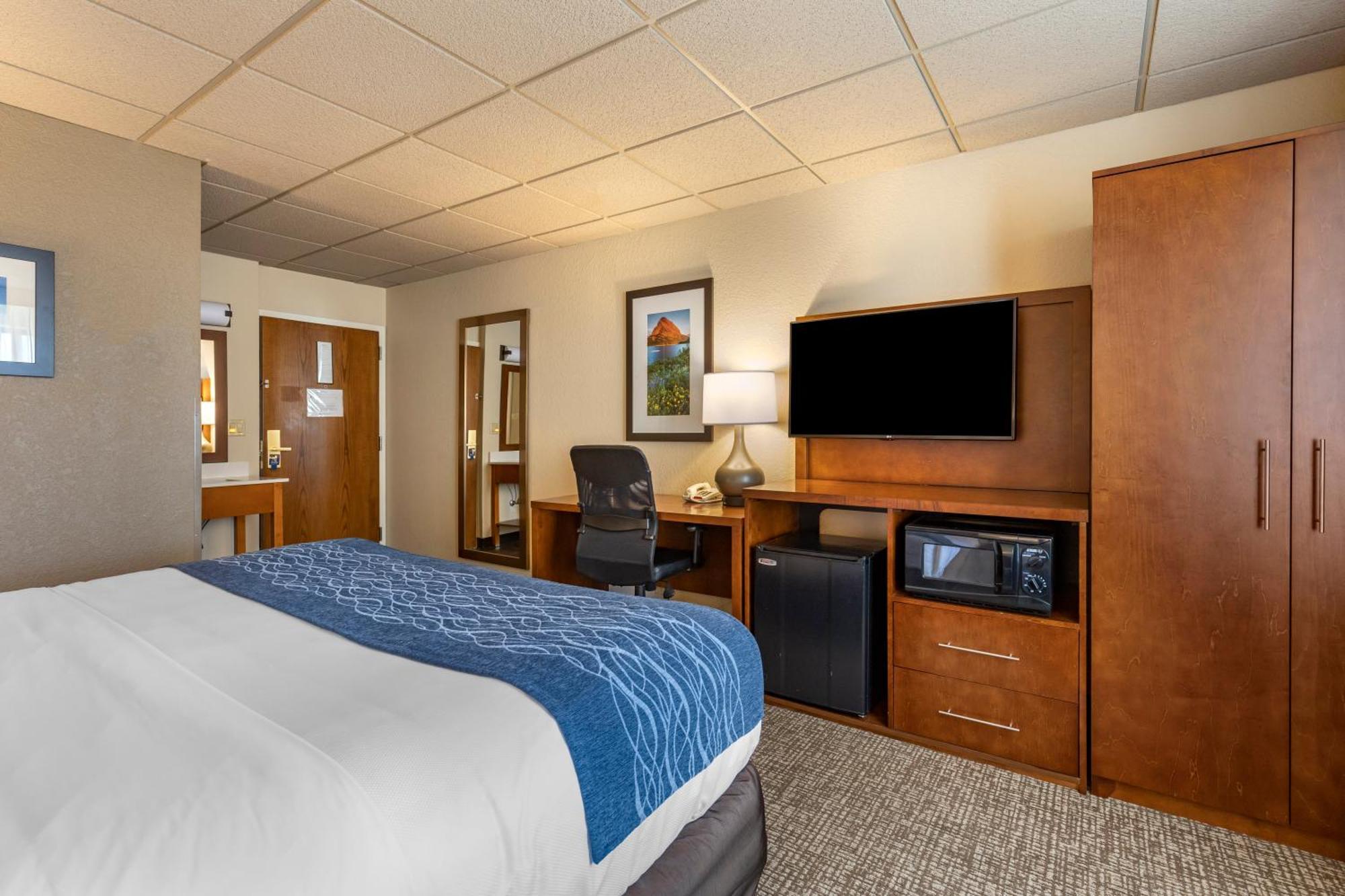 Comfort Inn & Suites Gateway To Glacier National Park Shelby Exteriör bild