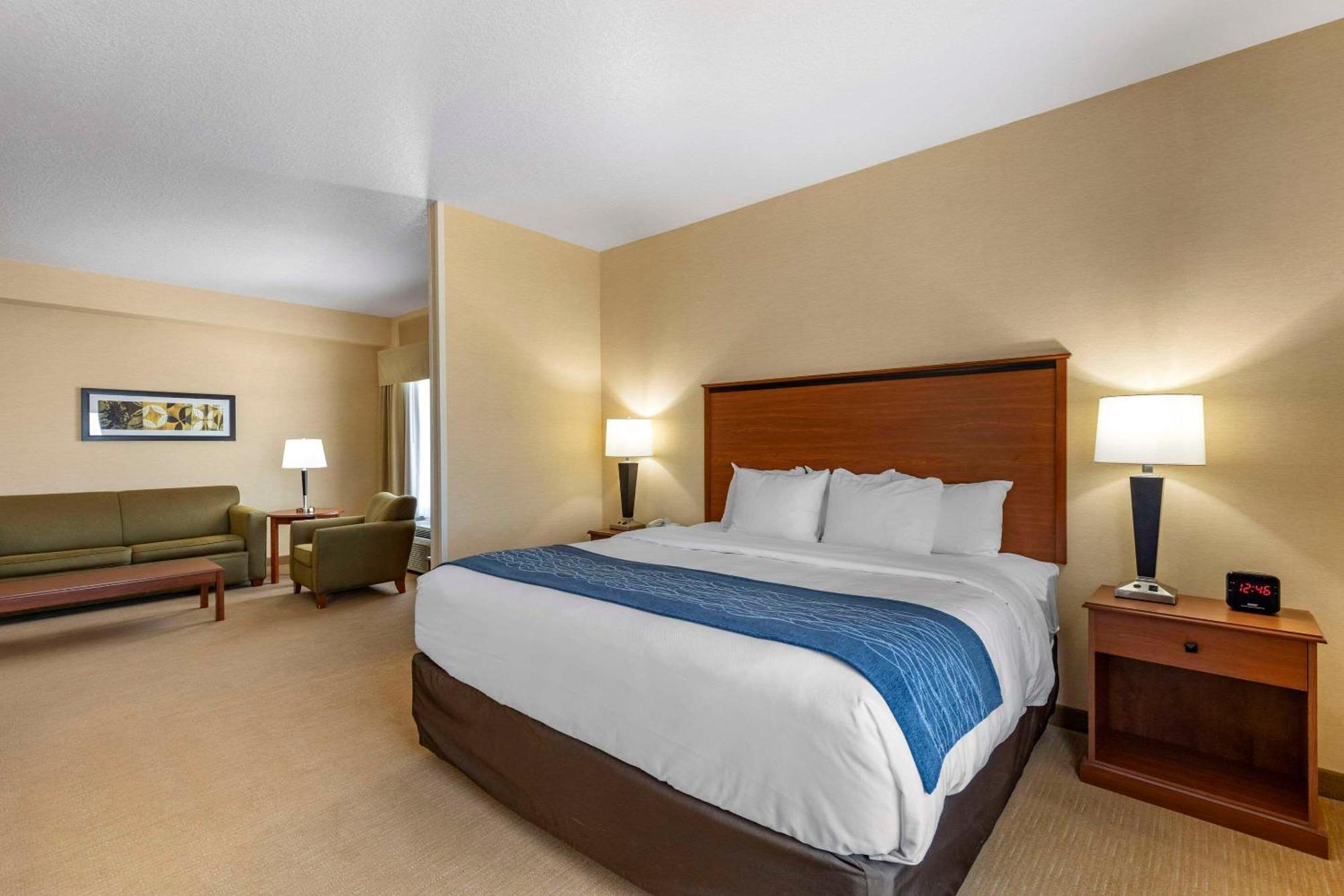 Comfort Inn & Suites Gateway To Glacier National Park Shelby Exteriör bild
