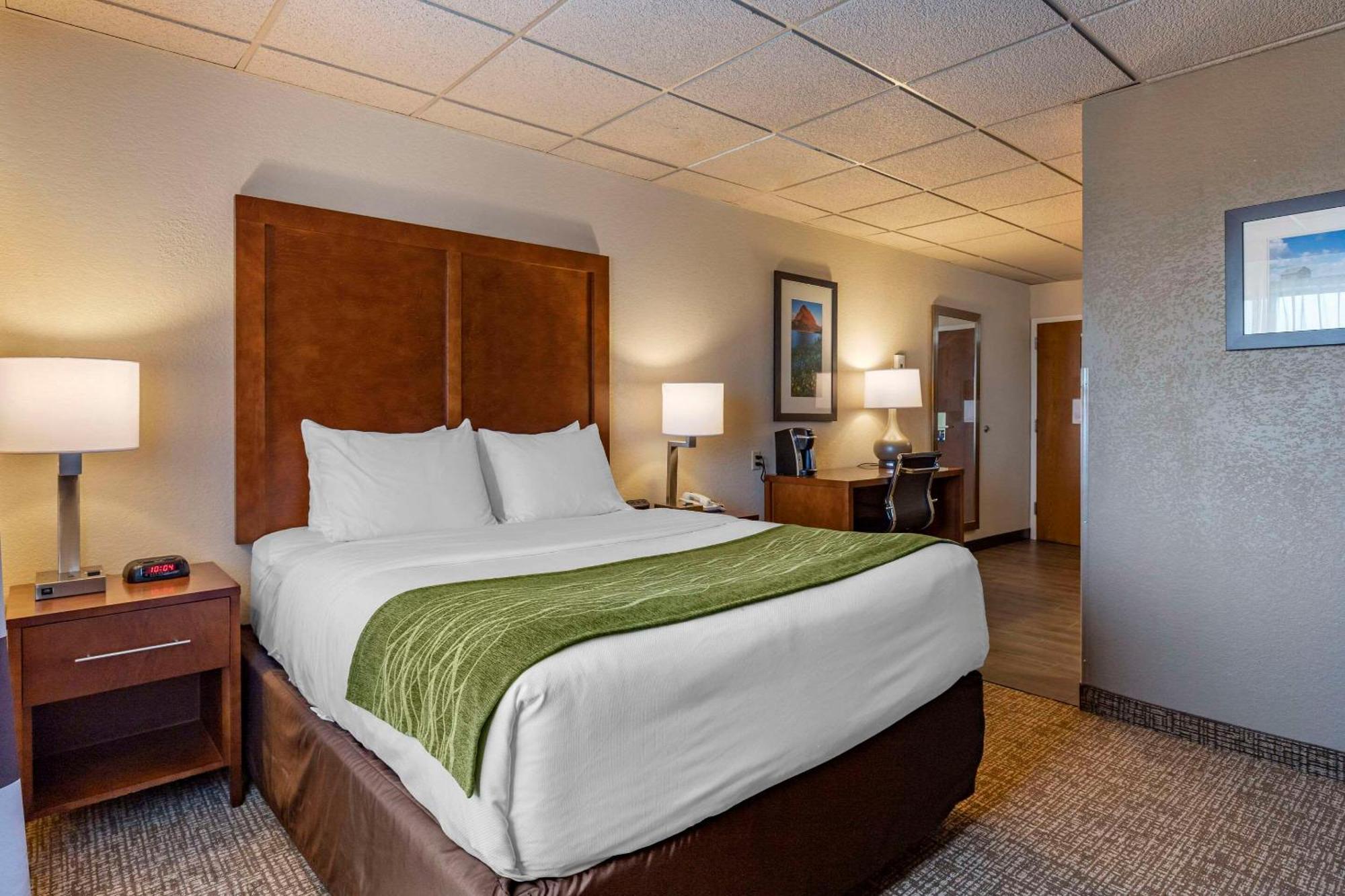 Comfort Inn & Suites Gateway To Glacier National Park Shelby Exteriör bild